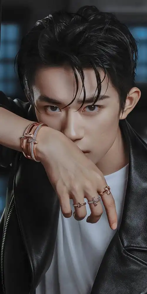 易烊千玺 四字弟弟 手机高清壁纸