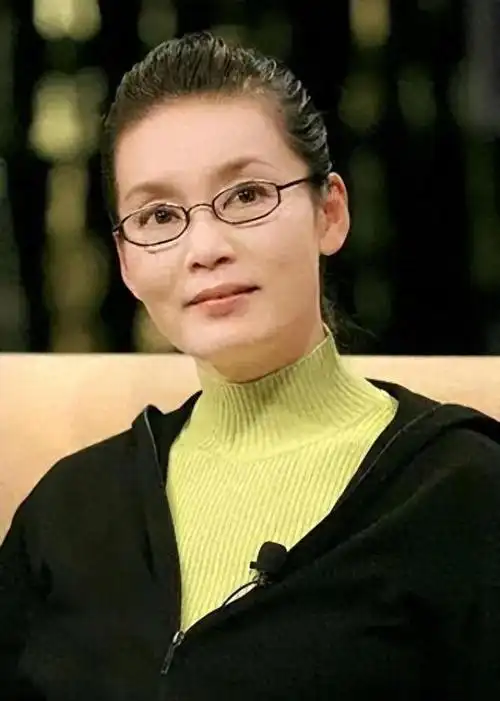 网易首页>网易号>正文申请入驻> 潘虹,这位中国女演员,以其多才多艺和