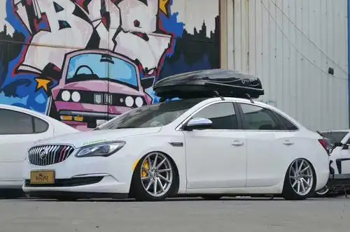 拿私房钱改装 别克新英朗花费大几千改装accuair气动避震