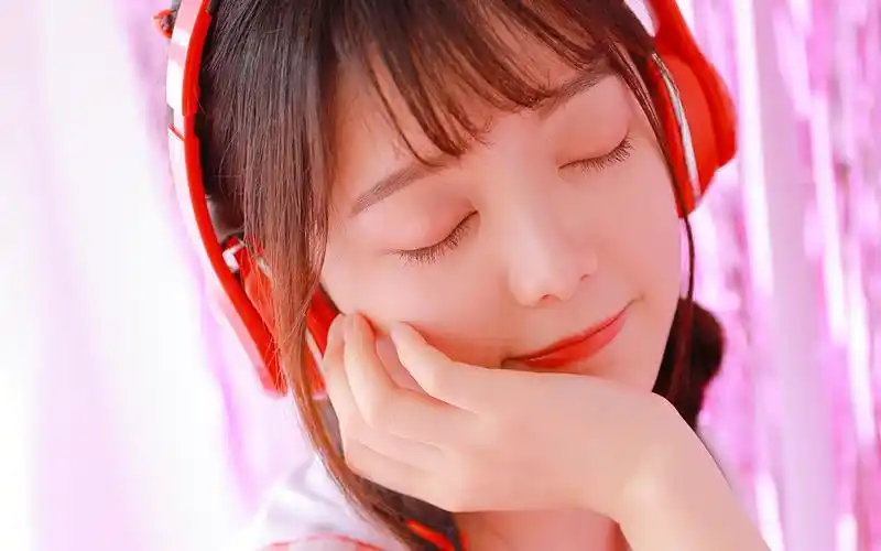 粉嫩日系可爱小萝莉美女甜美高清桌面壁纸