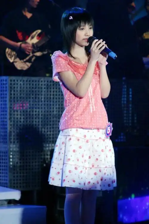 中国内地青年女歌手,2005年 a target="_blank" href="/item/超级女声