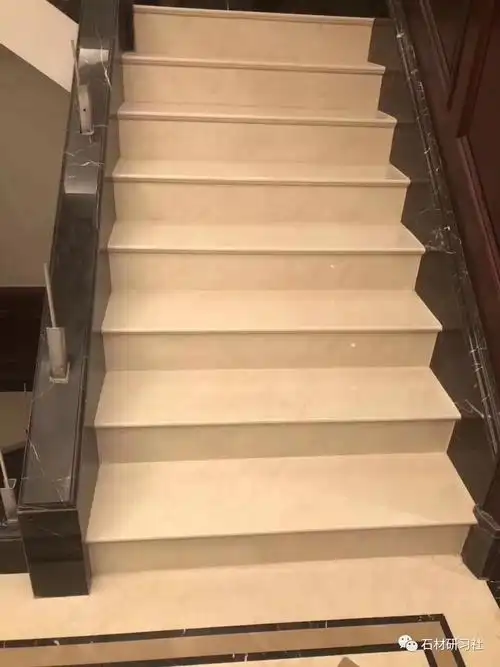 大理石楼梯除了特别关注其设计(螺旋,直线,旋转,浮动等)外,还需关注其
