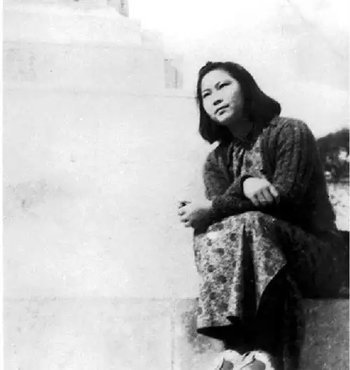 邹佩珠下嫁二婚男相夫教子45年晚年却因遗产与继子对簿公堂