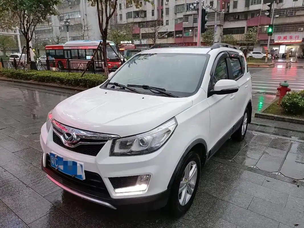 小型越野车到店.北汽幻速s2,2017年5月上 - 抖音