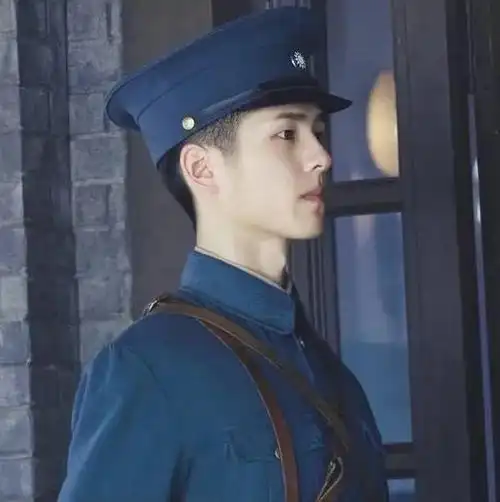 严屹宽,军装美男