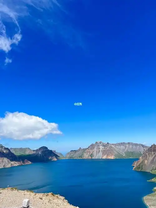 8月10长白山南坡的天池
