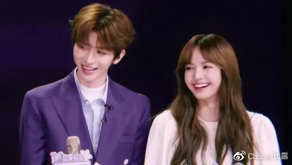 谢可寅蔡徐坤的这张错位图绝了第一眼看错了cp感十足