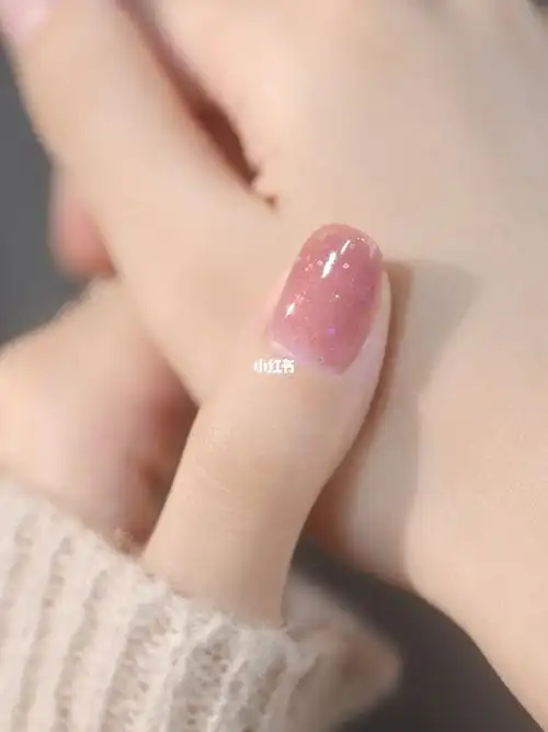 品牌:sweet color指甲油色号:sh r002/半熟桃芝#美甲  #指甲油  #纯色