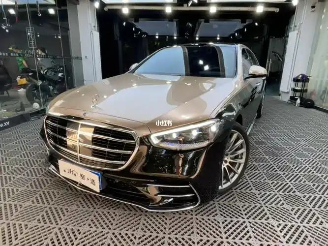 奔驰s450双拼色交车