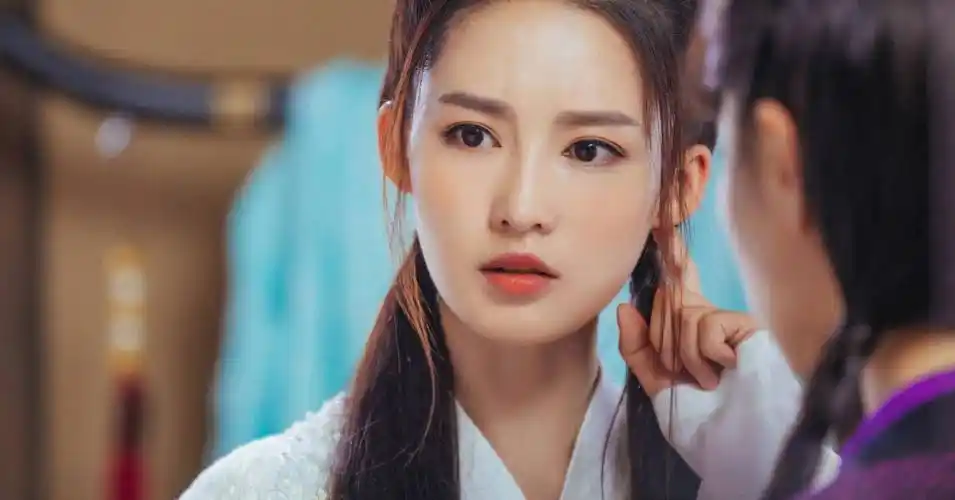 导演问李沁,以后合作片酬能否打折扣?李沁高情商回复