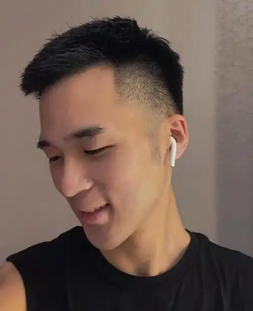 男士瓜子脸发型设计(10款最帅气的发型)