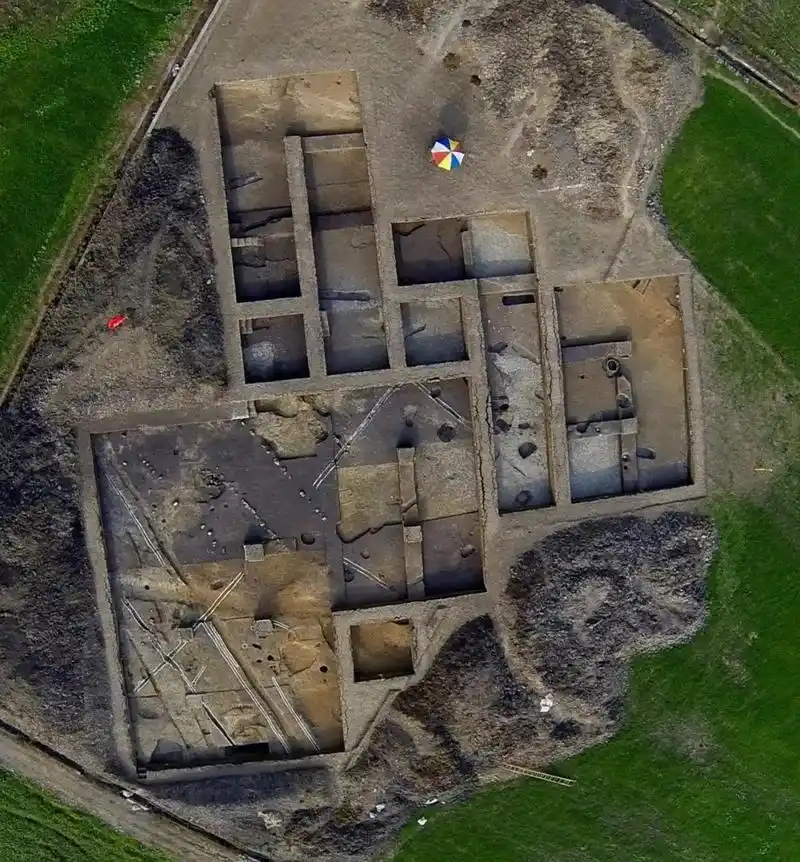 三星堆遗址的碳标本测定结果也为三星堆文化找到了源头将成都的历史带