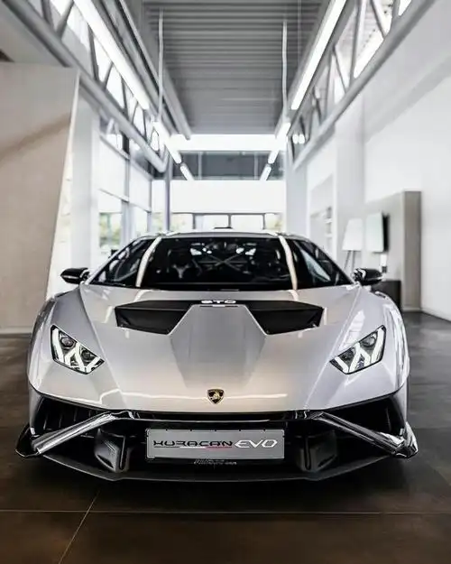 72兰博基尼silverbullethuracansto