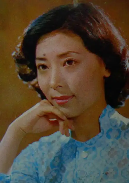 关牧村个人资料(关牧村:和前夫离婚后独自抚养儿子,再婚后被丈夫宠成