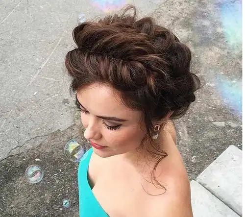 8款简单又大气的盘发 足以hold住任何场合