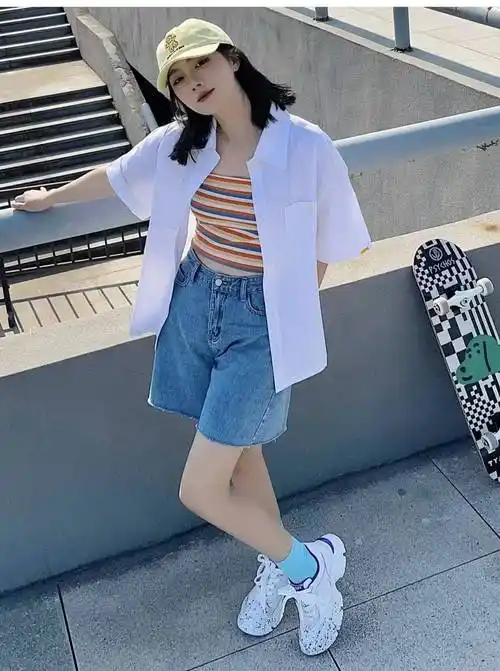 衬衫短裤怎么搭配好看?衬衫短裤穿出满满少女感!_look_蓝色_白色