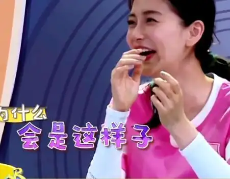 尴尬!baby张大嘴跟王大陆一样,还被跑男团嫌弃