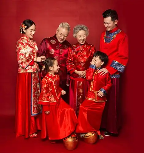 儿童摄影主题中式唐装中国风民国风一家六口全家福艺术拍照写真服