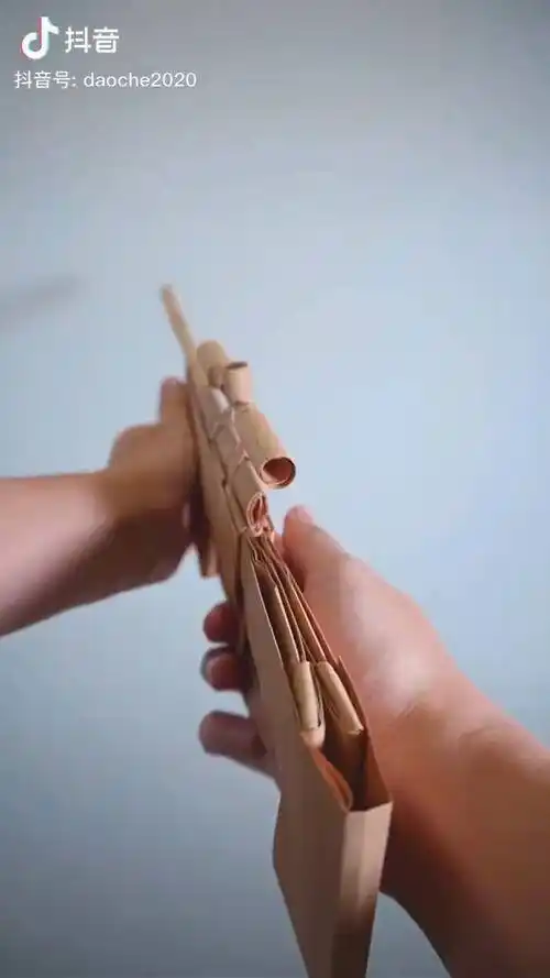 你喜欢awm吗教你自己用纸做一把并且真正的了解它一分钟干货教学手工