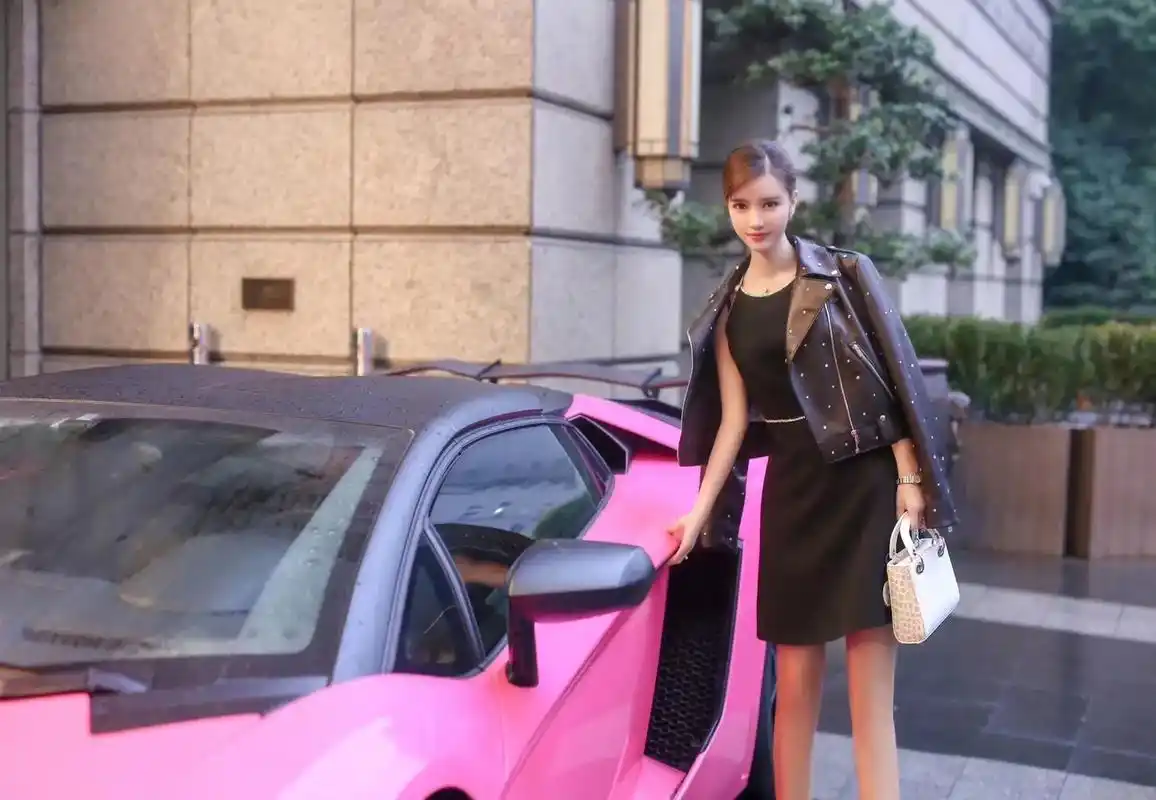 手机壁纸 #大长腿 #晒晒你的女 - 抖音