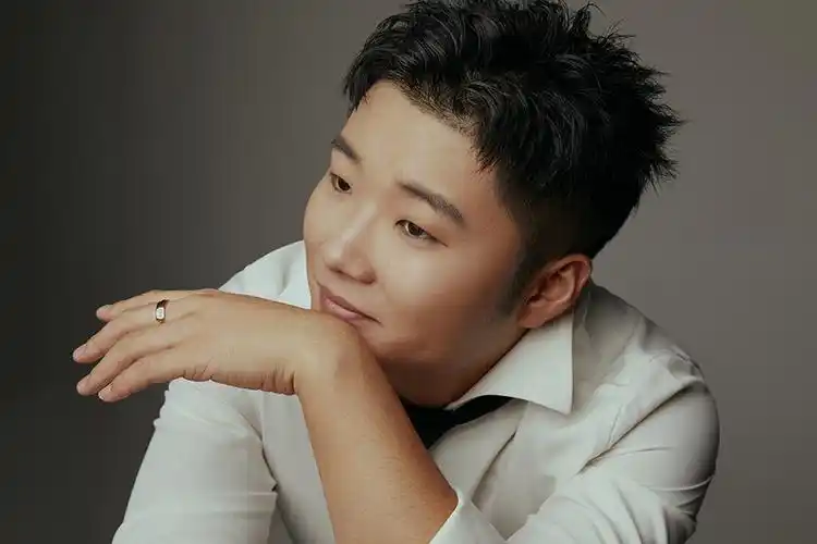 黑土地走出来的情歌小王子记青年歌手白小白