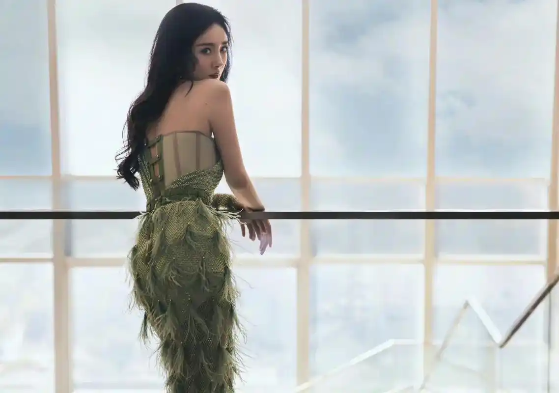 #写真 #壁纸 #明星 #手机壁纸 #杨幂 - 抖音