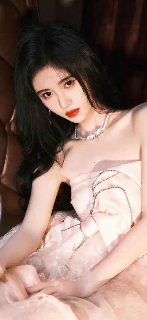 王思聪想送生日礼物鞠婧祎直接拉黑微信曝光更多拽女神的秘密