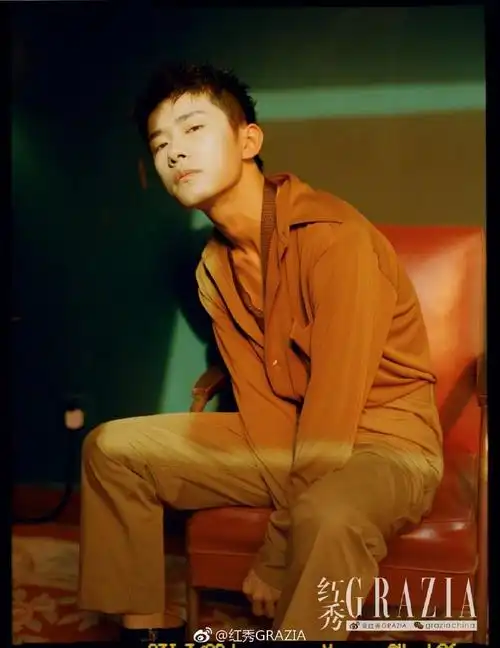 烊千玺杂志】红秀grazia【18张必存图】告别湿热的重庆拍摄后……当时