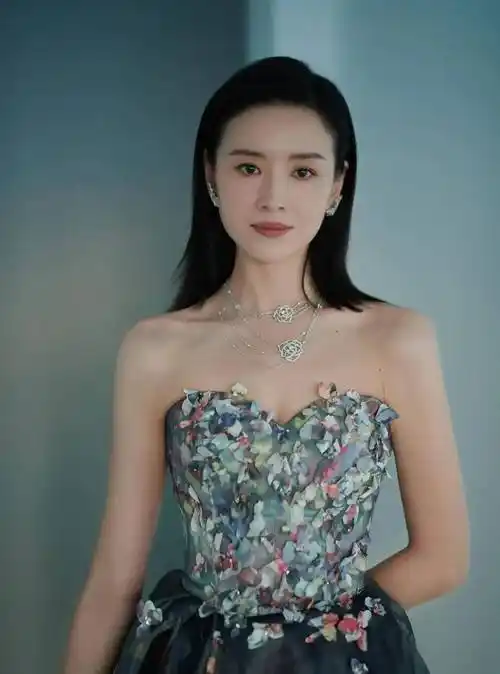 演员董洁照片合集