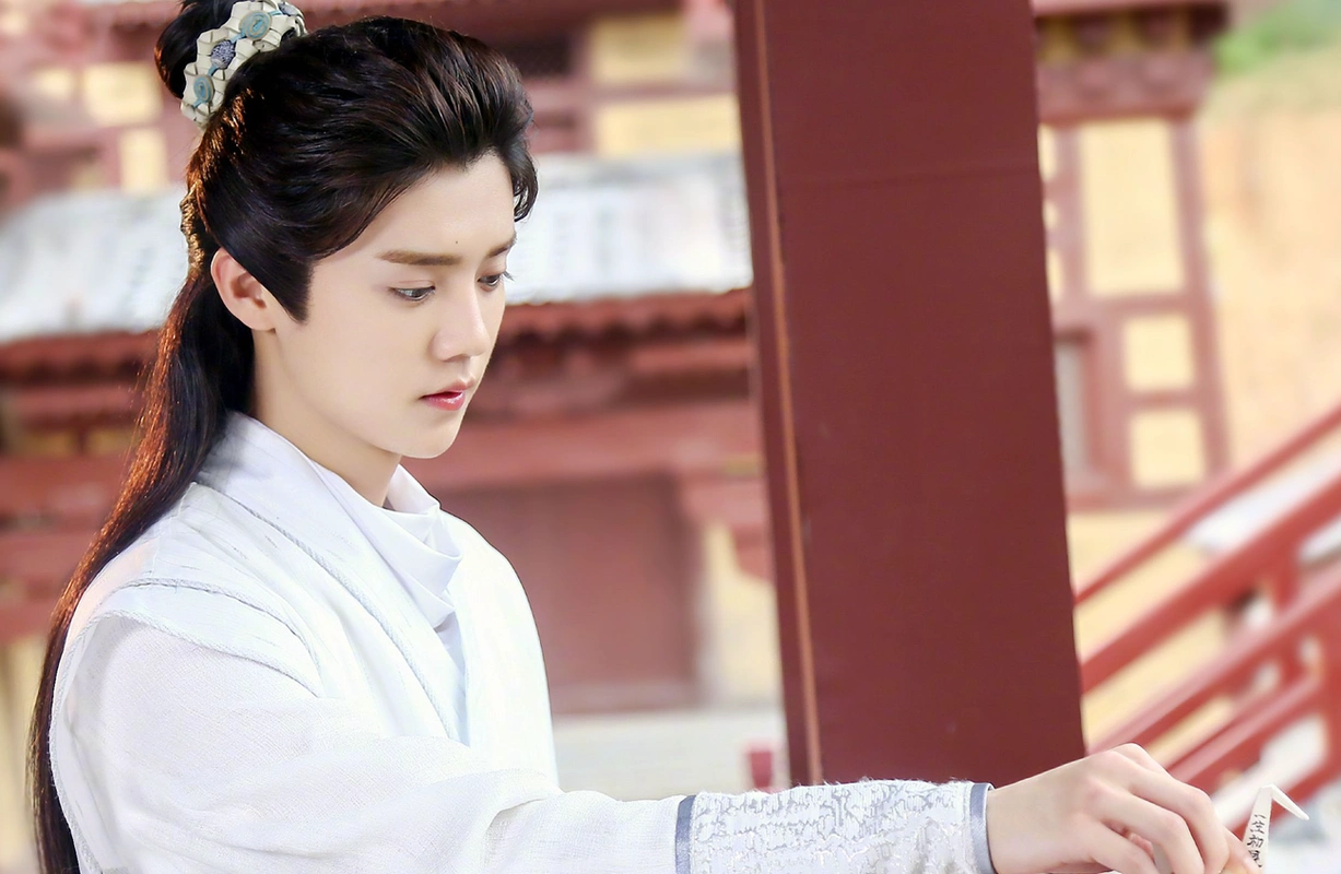 四位公认的古装男神,鹿晗上榜,胡歌第二,最帅的是他