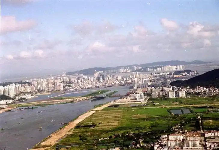 非常珍贵的一组珠海老照片!横跨20年历史,每一张都有一段回忆