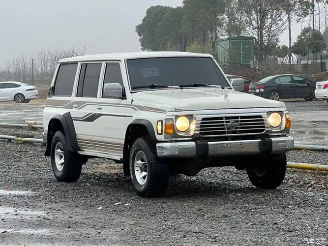 尼桑途乐y602002年出厂上牌过户3次实表34万公里