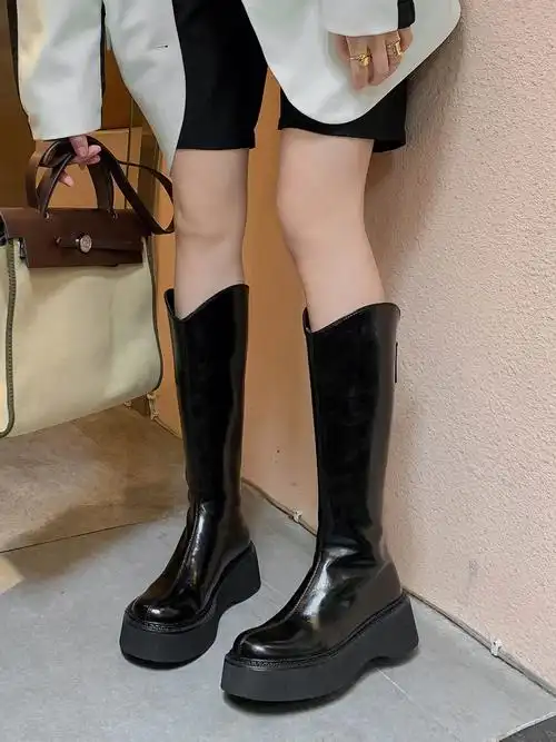 时髦的高筒靴jue对是小个子女生福利靴子