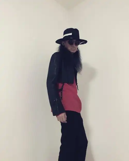 大啃的相册-蒋晗-海龟先生贝斯手