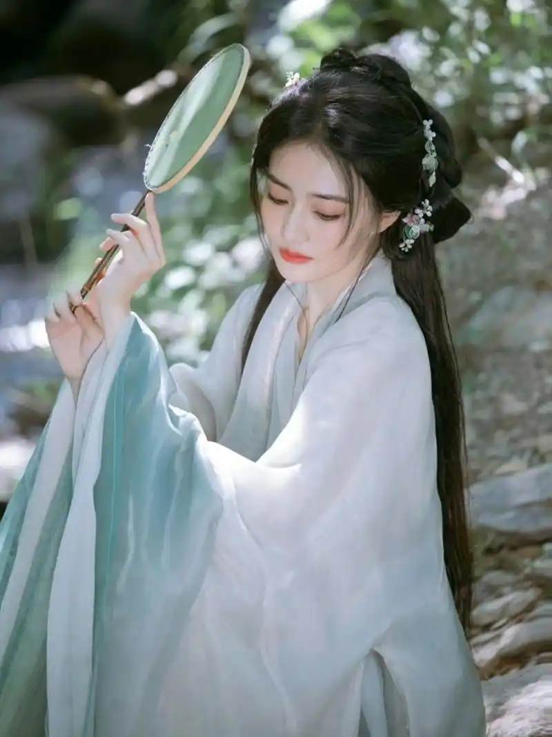希望徐璐未来的古装都能保持这个水平!