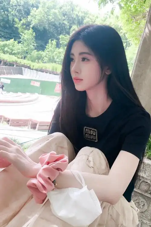 鞠婧祎初恋丸子头