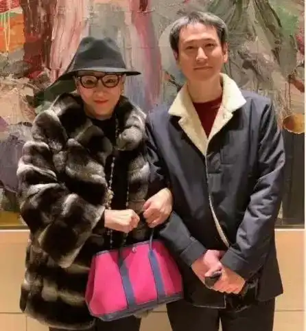 汤臣二少东传婚讯是真是假汤珈铖结婚了吗老婆是谁个人资料照片