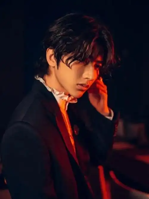 受禁娘令影响黄子韬蔡徐坤王一博开始留胡子秀肌肉