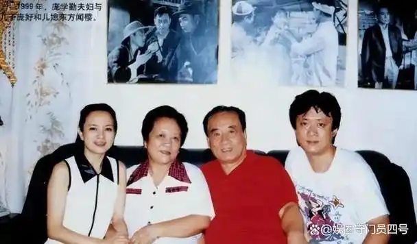 他与王心刚齐名曾照顾精神病妻子一生80岁再婚娶了妻子闺蜜