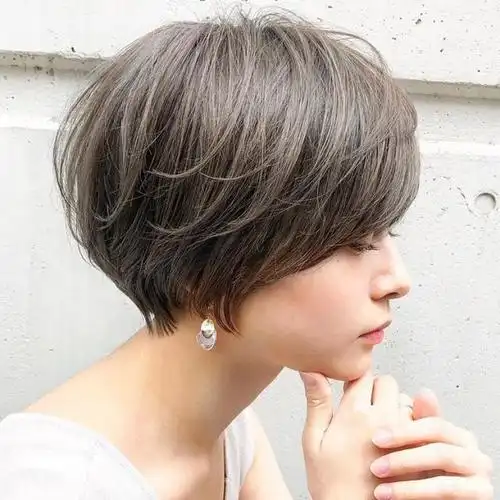 俏丽又不失女人味!日本女生的短发造型都这样剪!