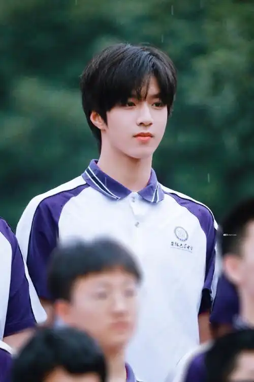 刘耀文拍初中毕业照##刘耀文密室大逃脱