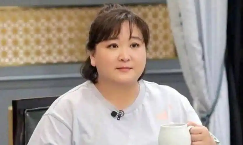 贾玲:暴瘦100斤首露面,又瘦又美太励志_电影_经历_减肥