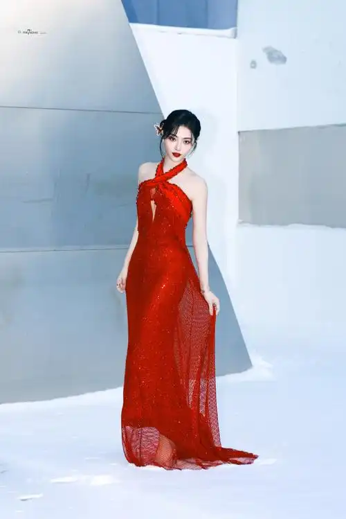 14 |@许佳琪kiki白色情人节97雪花与红裙共舞[心相印]74礼服