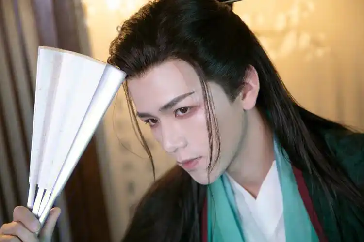 现在才发山河令温客行仿妆或许还有点用