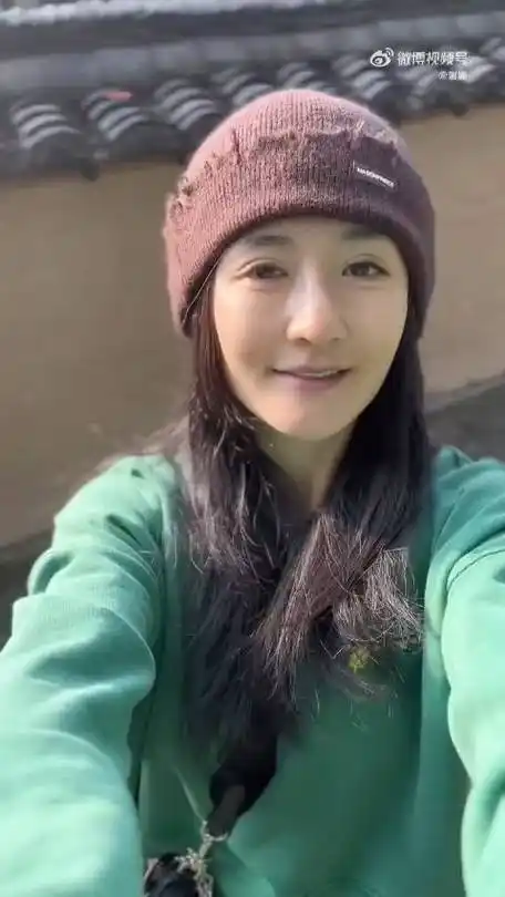张杰谢娜陪女儿们玩老鹰捉小鸡#夫妻俩都是明星,那么忙的行程里,荒苘