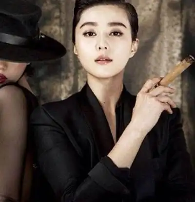 【图】范冰冰抽烟图片曝光 抽烟颓废仍然美得令人无法专心