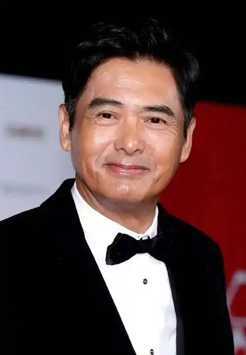 周润发夫妇高调亮相韩国红毯!