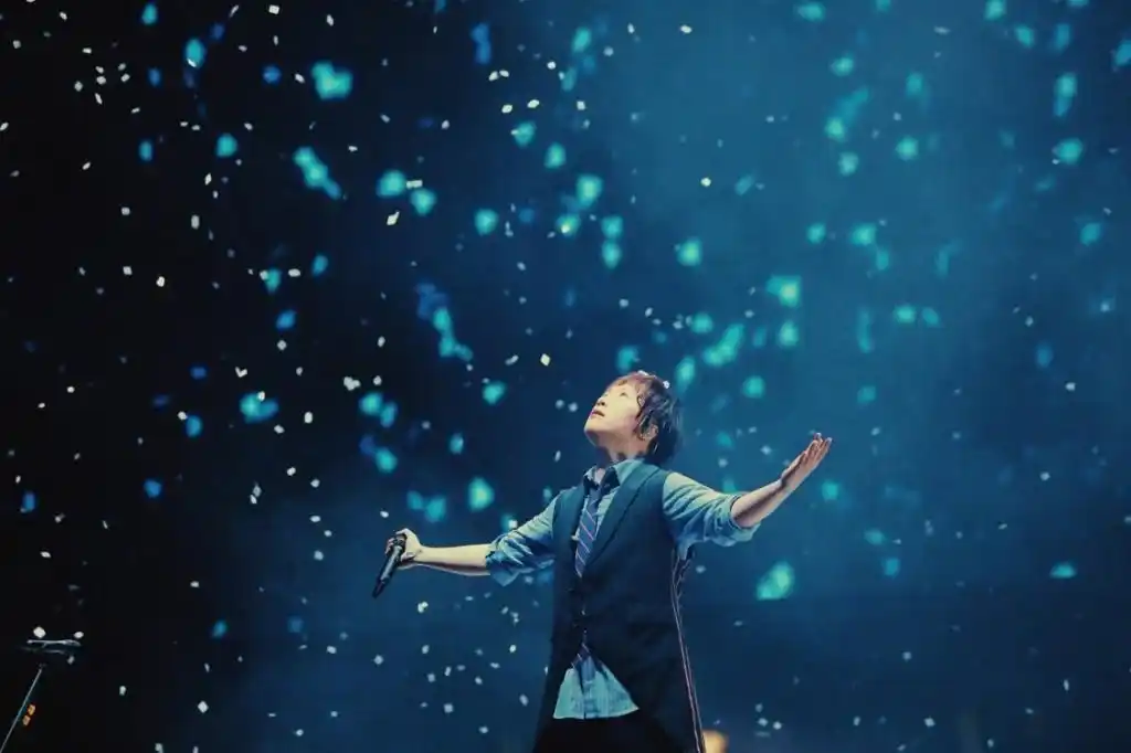 感谢你一直陪伴于左右,阿信生日快乐