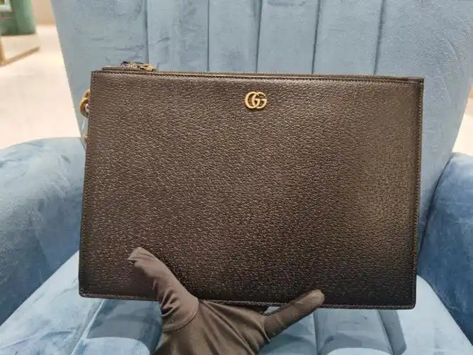 古驰gucci  #男士手包  #男士穿搭