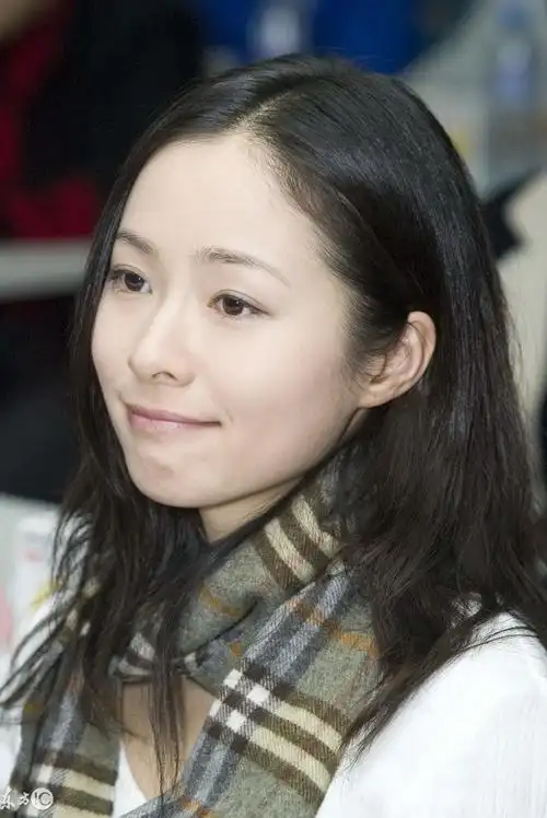 中国女演员歌手写作者江一燕